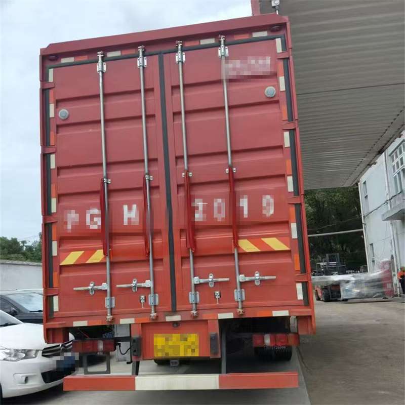 镇沅县探索乡城县进仓物流：多元服务与高效运输线路